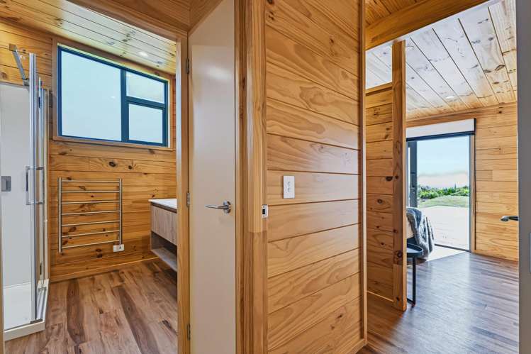 324 and 326 Tangiora Avenue Whangapoua_7