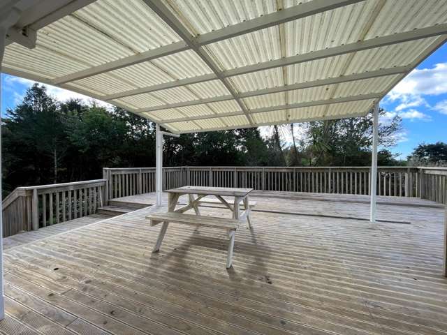 990 Sandspit Road Sandspit_2