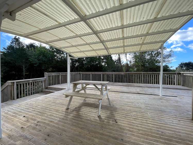 990 Sandspit Road Sandspit_2