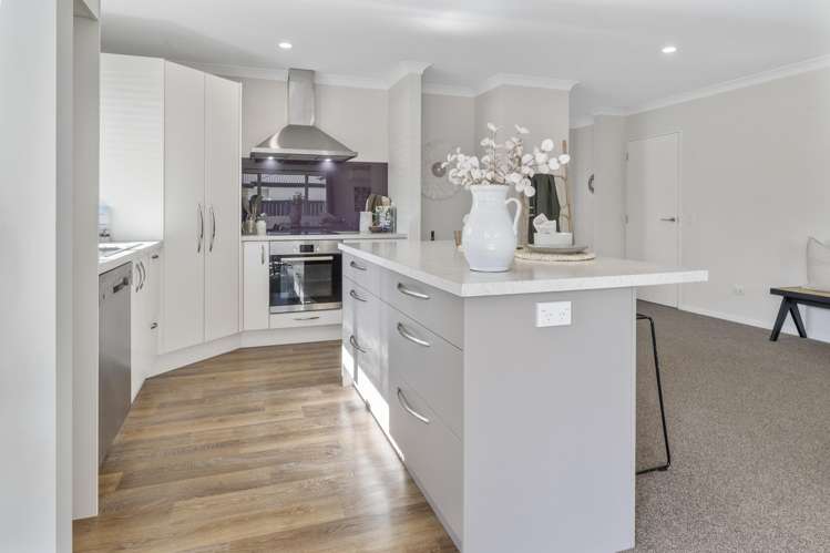 47 Kendall View Stoke_6