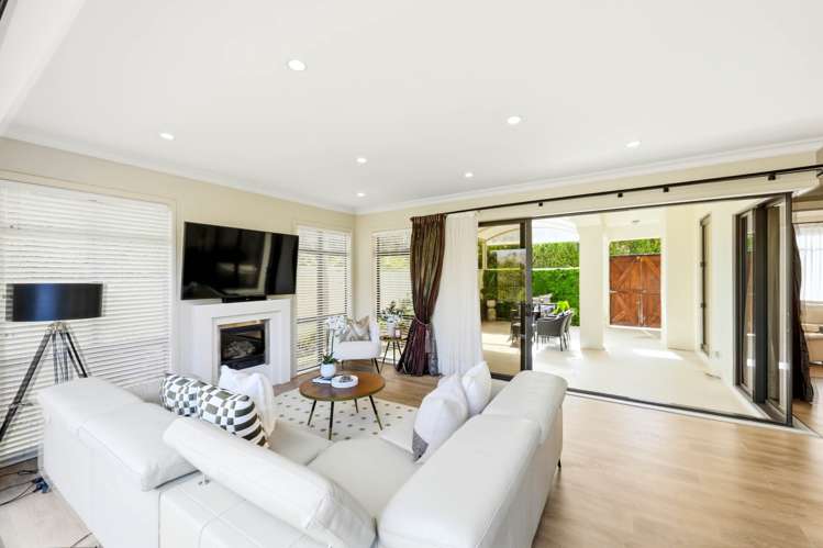 15B Regis Lane Flat Bush_16