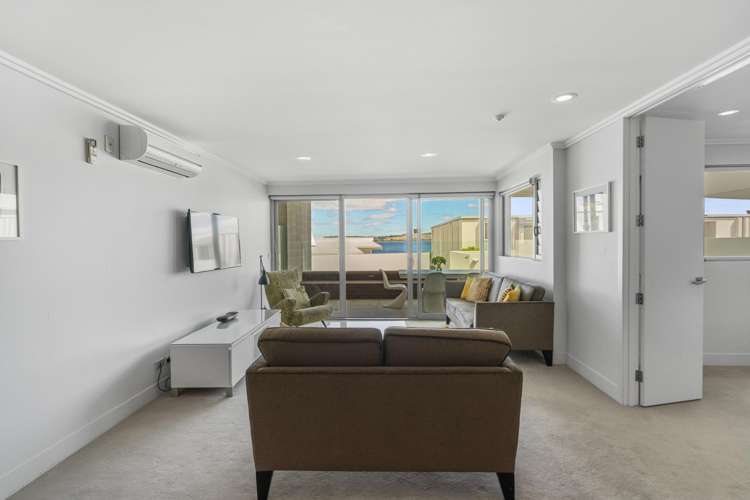 10/225 Lake Terrace Waipahihi_5