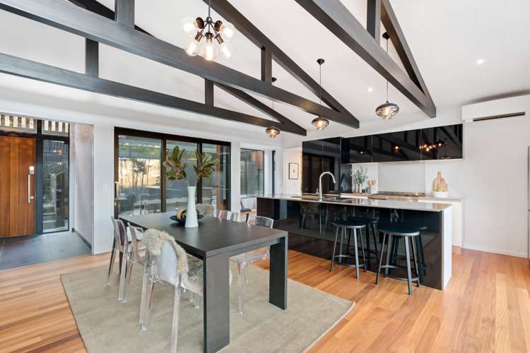 18 Falcon Heights Mount Creighton_7