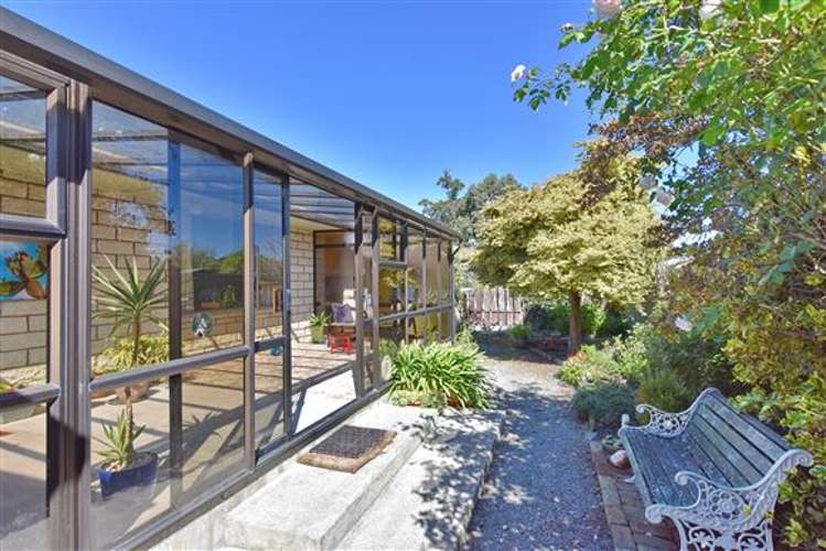 2/6 Douglas Road Amberley_12