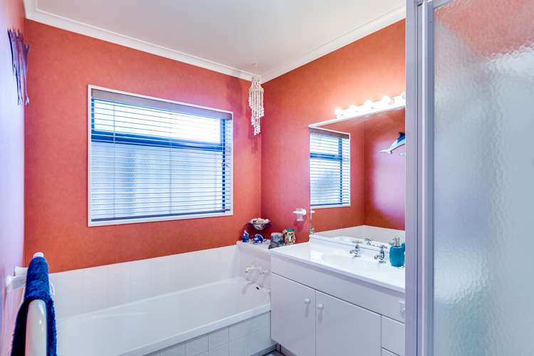 16 Forbury Way Taradale_17