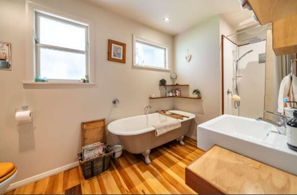 121 Wainuiomata Road_4