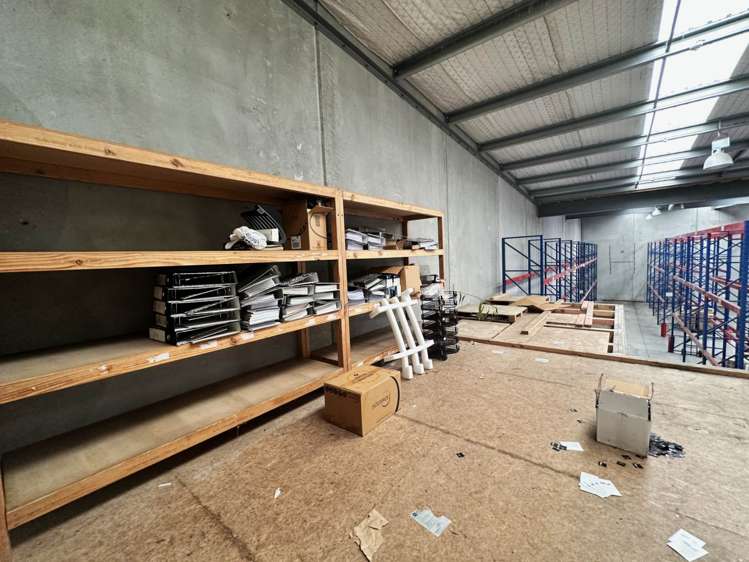 Unit 4/11 Orbit Drive Rosedale_8