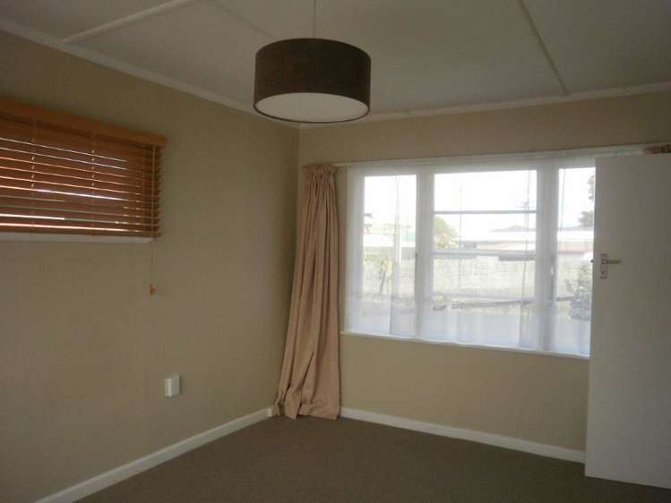 2/50 Parkers Road Tahunanui_7