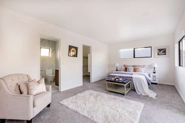 2 Celestial Crescent Orewa_3