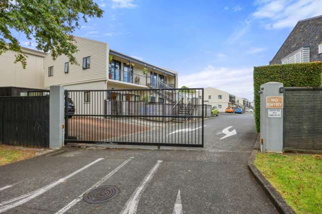 2 Bedrooms. 2 Car Parks. Zero Excuses