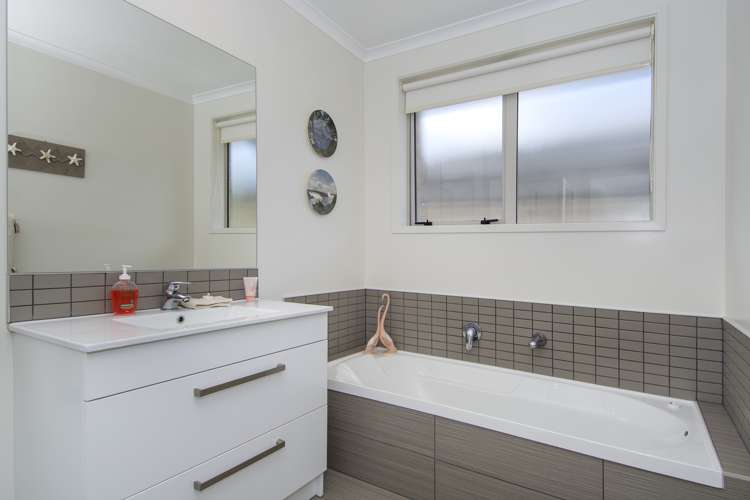 20 Seashell Drive Papamoa_13