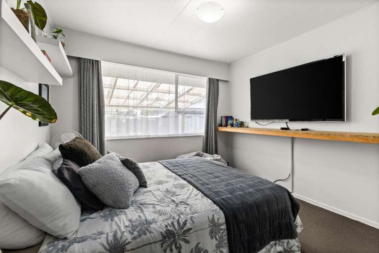 56 Wynyard Crescent Tamatea_12