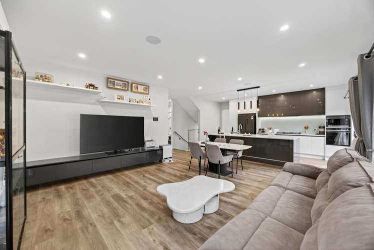 26 Bendridge Street Flat Bush_5