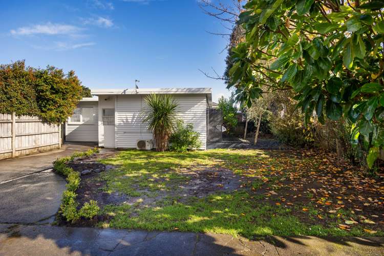 23a Hazel Avenue Mount Roskill_15