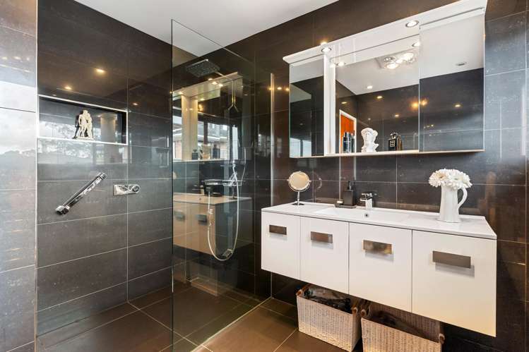 2/22 Martin Crescent Northcote Central_16