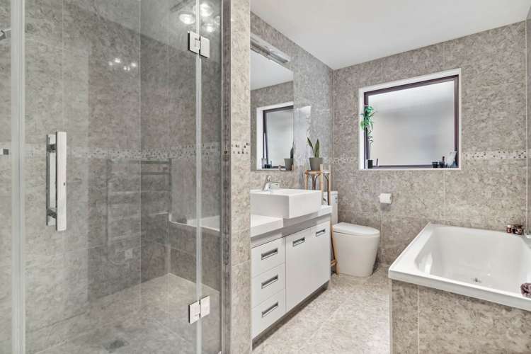 63 Rosewell Crescent Flat Bush_22