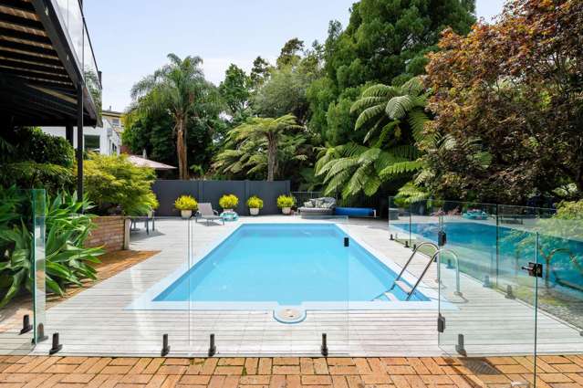 736 River Road Chartwell_4