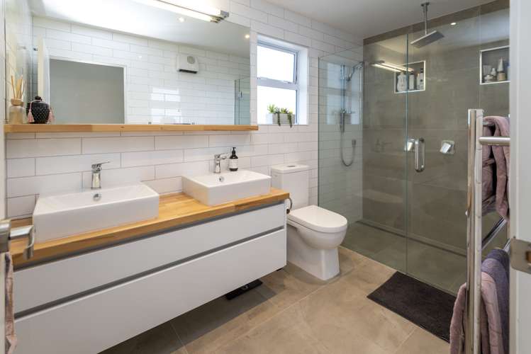 70 Beach Road Mellons Bay_7