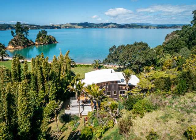 92 Cowes Bay Road Waiheke Island_1