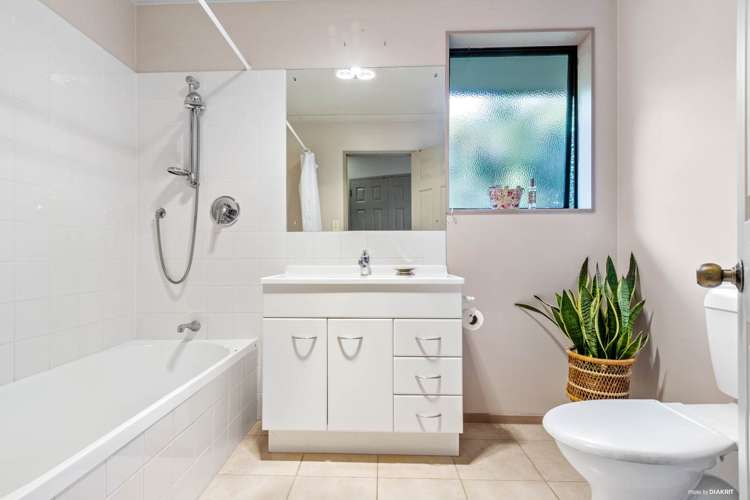 29 Fleetwood Drive Henderson_11