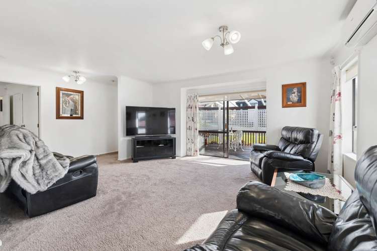 28 Booralee Avenue Botany Downs_15