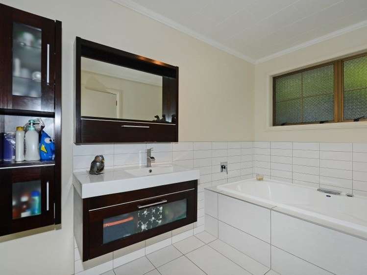 43c Dowling Grove Silverstream_16