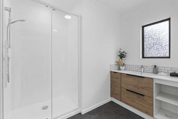 6b Waterloo Place Westown_11