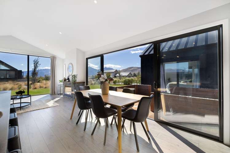 19 Glenfiddich Road Jacks Point_12