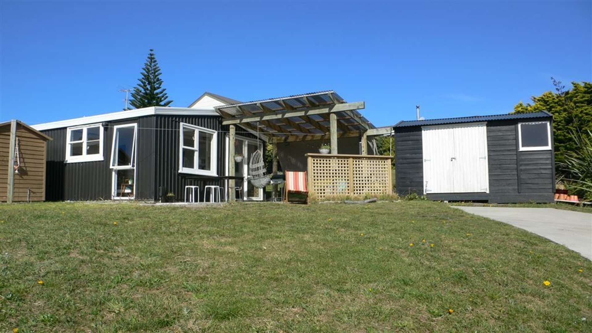 19 Hicks Crescent Waikanae Beach_0