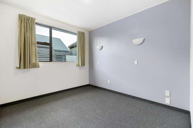 15 Avalon Crescent Fernhill/Sunshine Bay_10