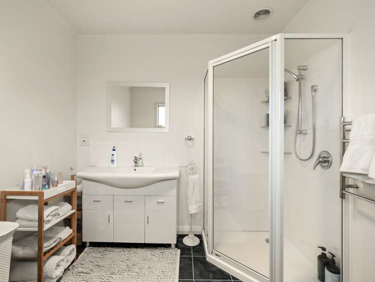 2 Renfrew Street Balaclava_13