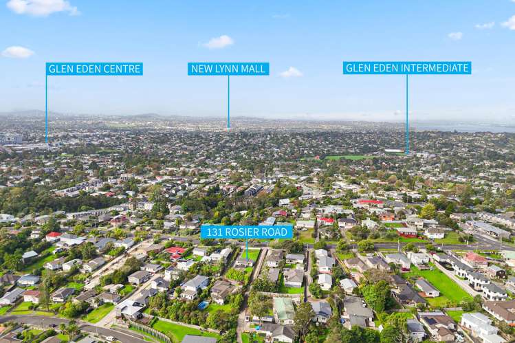 131 Rosier Road Glen Eden_17