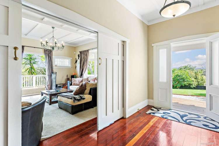 19 Attwood Road Paremoremo_5