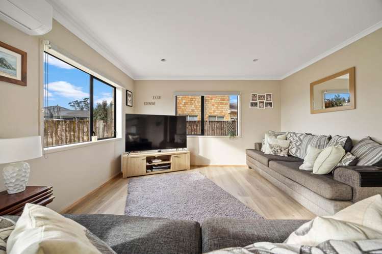 32 Aitkenhead Court Parakai_7