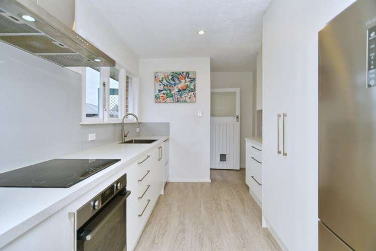 2/21 Dunedin Street Redwood_9