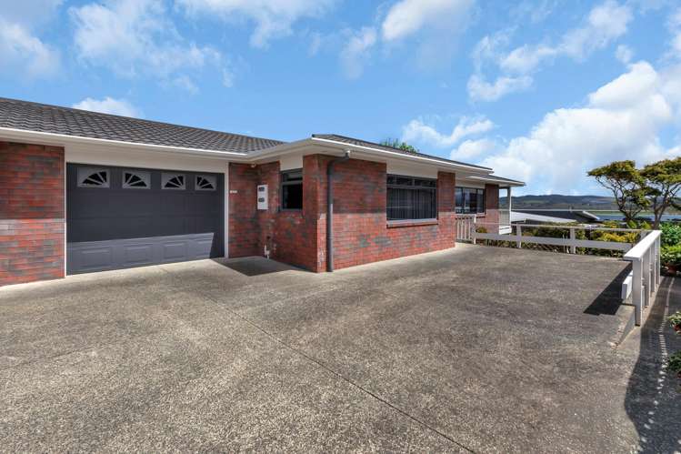 2/7 Pine Park Road_1