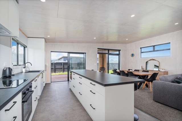 5 Riria Way Matarangi_4