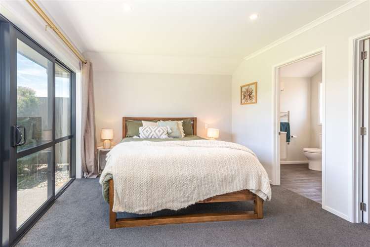 6 Hosta Lane Wigram_12