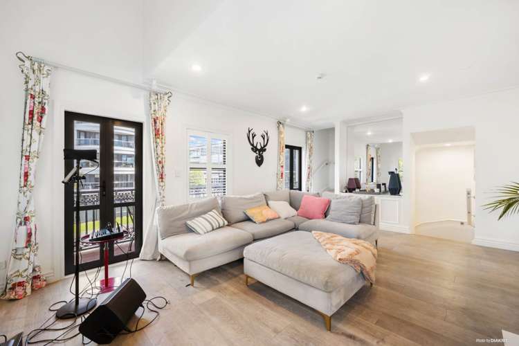 1/177 Hurstmere Road Takapuna_7