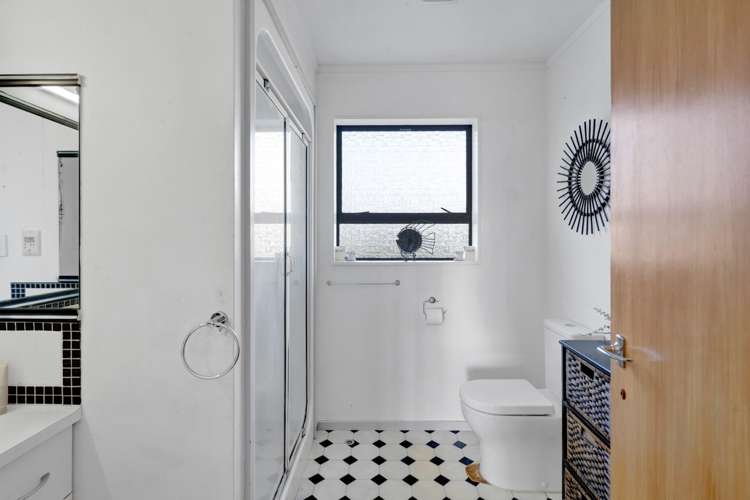 8b Squire Place Blagdon_23