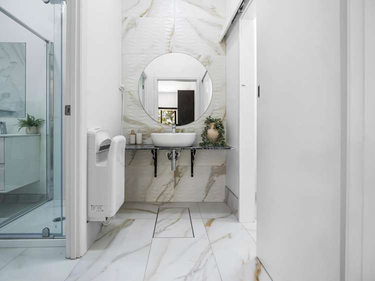 309 Main South Road Hornby_19