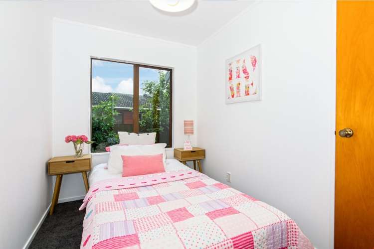 137 Carnoustie Drive Wattle Downs_18