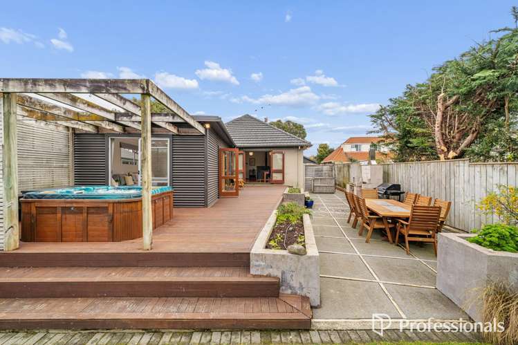 1 Thornycroft Avenue Epuni_23