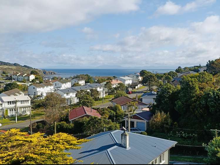 8 Shelley Street Titahi Bay_1