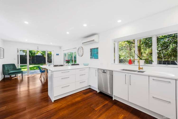 2/12 Wolsley Avenue Milford_6