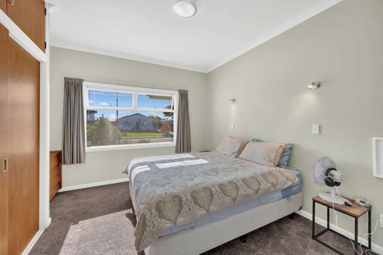 16 Alamein Crescent Onekawa_13