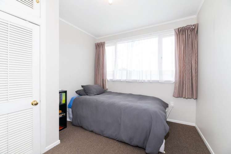 5b Sheehan Road Te Atatu South_12