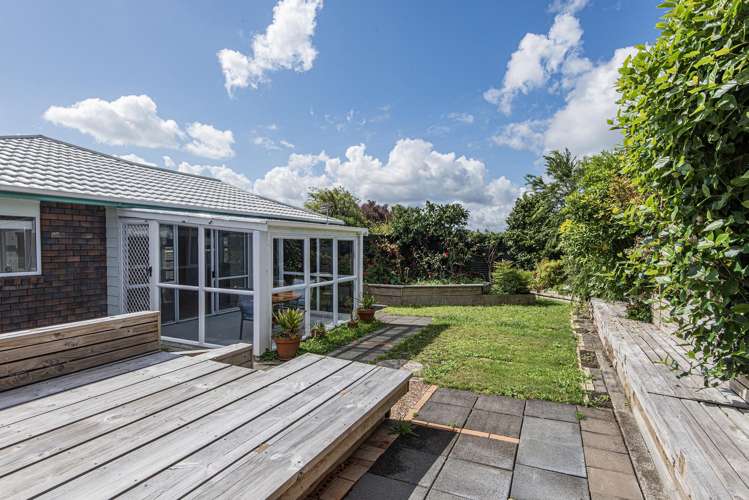 8B Lockesley Place Onerahi_16