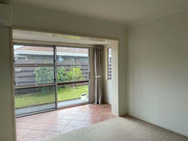 9 Strathmore Way Matua_2