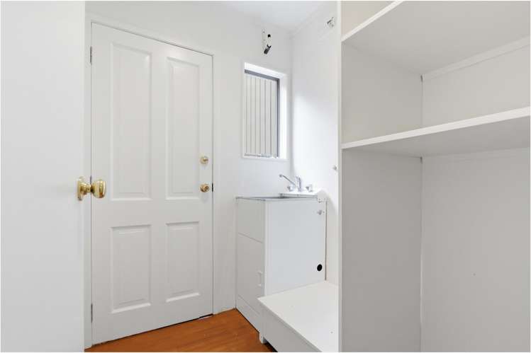 2/24 Wisteria Way Mairangi Bay_14